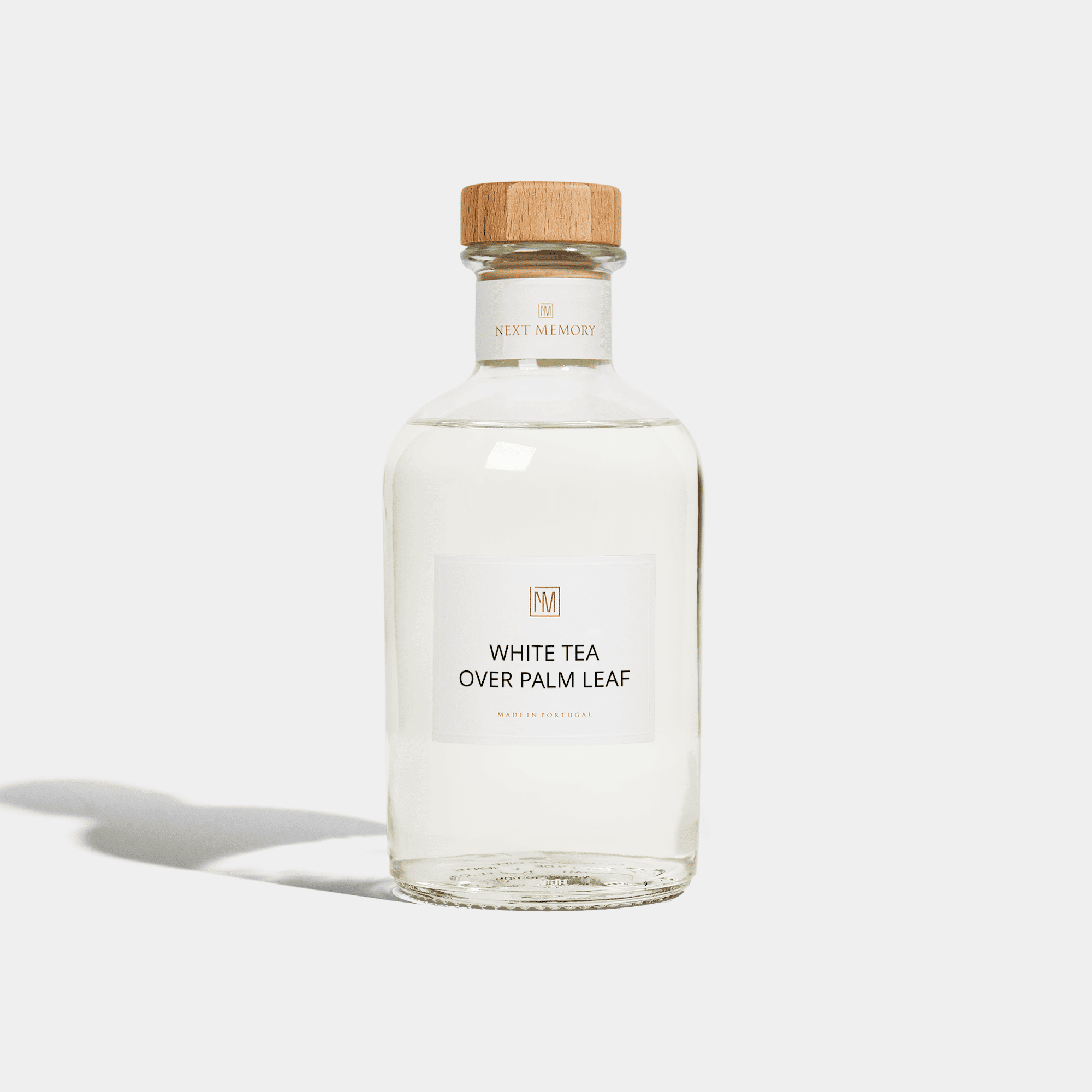 DiffuserMedium_WhiteTeaOverPalmLeaf