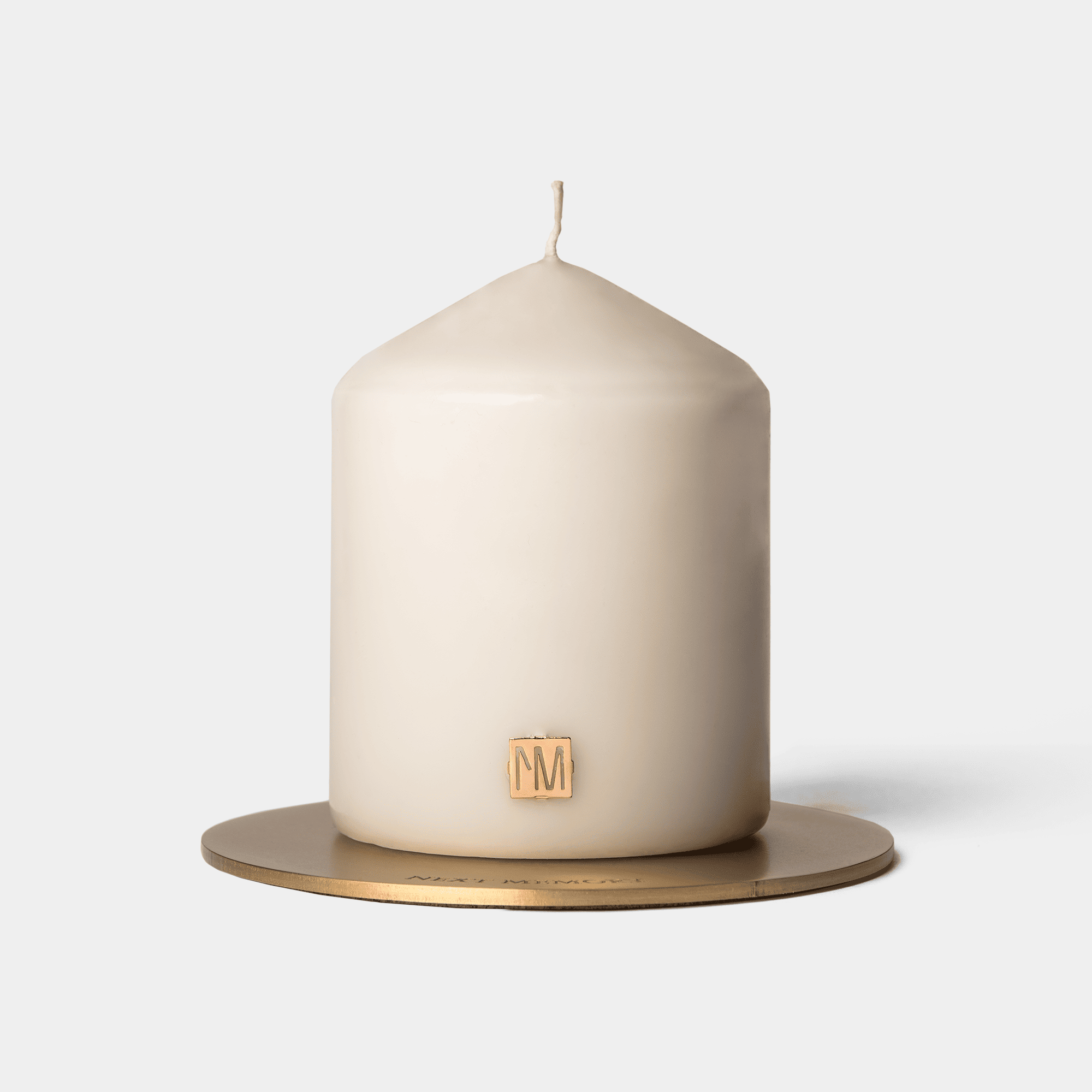 The_Brass_Pillar_Candle_Disk_-_WtihCandle