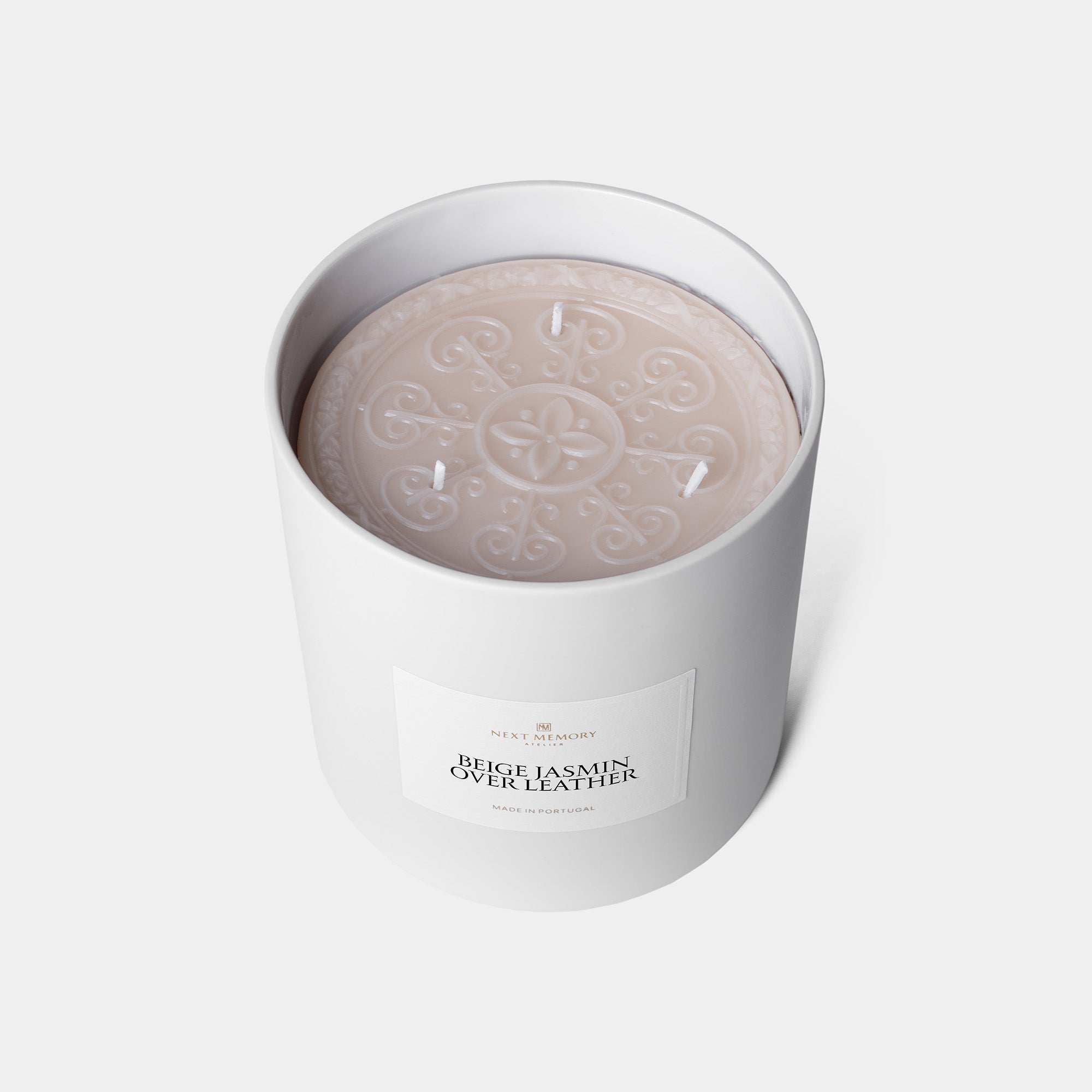 beige jasmin over leather grand medallion top view